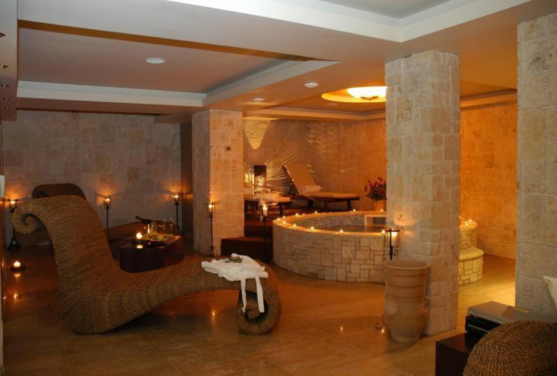 Park Hotel Санданський Екстер'єр фото
